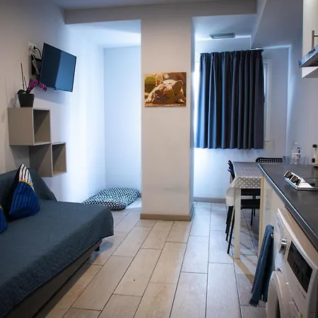 Comfort Ξενοδοχείο με διαμερίσματα 4*