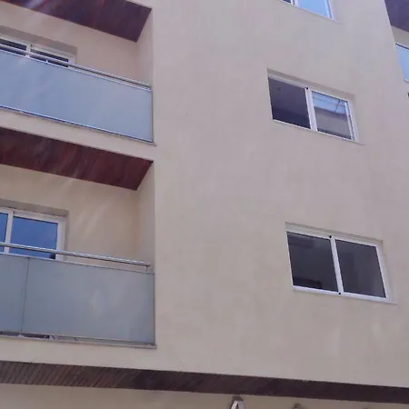 Ξενοδοχείο με διαμερίσματα Comfort 4*