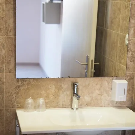 Ξενοδοχείο με διαμερίσματα Comfort Καλέλα
