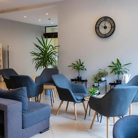 Comfort מלון דירות 4*